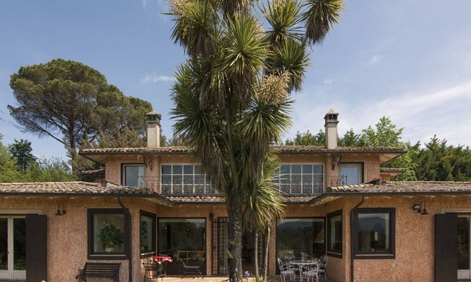 Genazzano Villa | Wonderful villa for 14 people with pool, A/C, hot tub, WIFI, TV and pets allowed