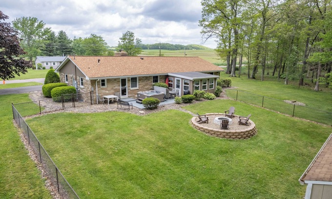 Friendsville House | Wooded Escape w/Hot Tub & Game Room