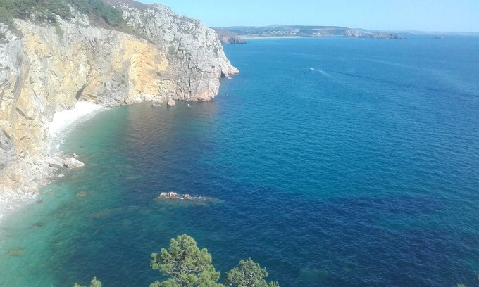 Morgat House | Wooden house in a very quiet location, close to shops and beaches