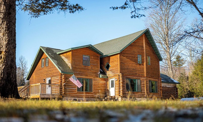 Pelkie House | Woodland Haven: 5BR Retreat with Sauna