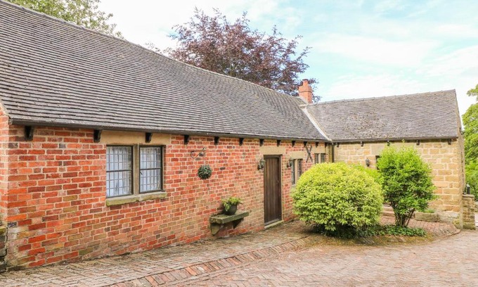 South Wingfield House | Woodland Lodge