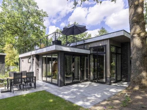 Bosgebied Hoenderloo House | Woodland Stay with Heated Pool