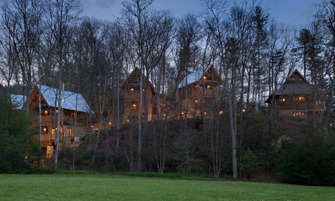 Cheshire Cabin | Woodpecker’s Hollow | Cabin w/Fireplace + Views + Biltmore Pass