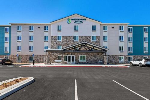 Corona Hotel | WoodSpring Suites Corona