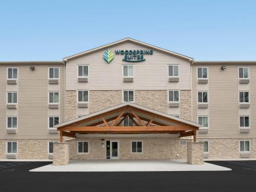 O'Fallon Hotel | WoodSpring Suites St Peters-OFallon