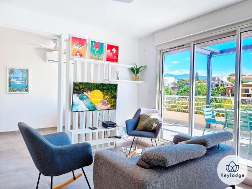 Saint-Pierre De La Reunion Apartment | Wopé l'appart - T4 duplex proche du CHU - Terre Sainte