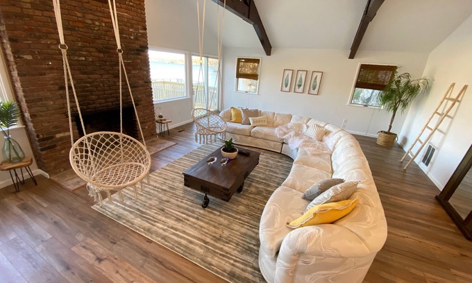 Glasser House | Work from home in paradise