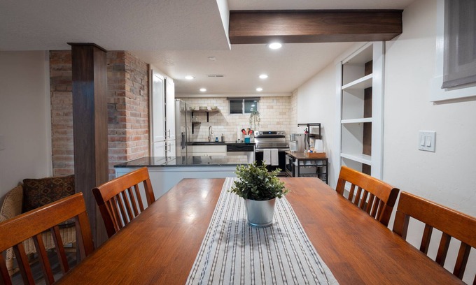 East Millcreek House | Work & Ski in SLC — Cozy, renovated home w/in-unit laundry