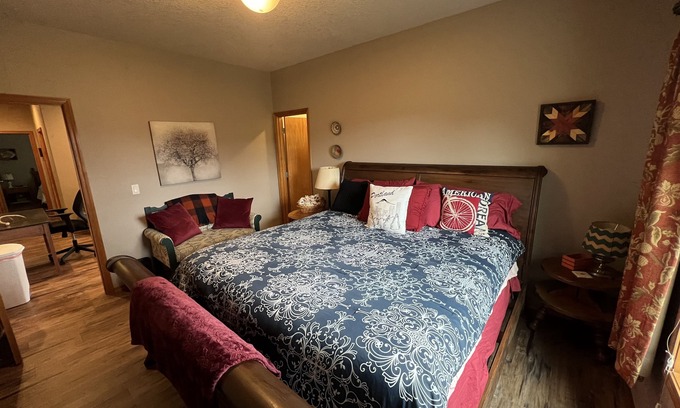 Newberg Other | Wounded Knee Ranch at the Red Hills. Full separate and private suite with deck