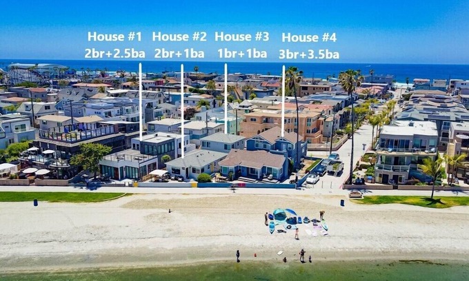 Mission Beach House | WOW 130' of Water Front * 4 Houses * 10 Parking * AC