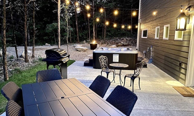 Branson House | WOW💦HOTTUB 🔥FIREPIT🎱POOLTABLE🎉HORSESHOES🎸SHOWS🎡FUN