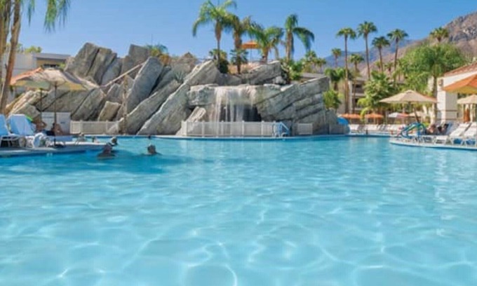 Canyon Corridor Condo | WOW JR VILLA w/POOL-WATERSLIDE-HOT TUB