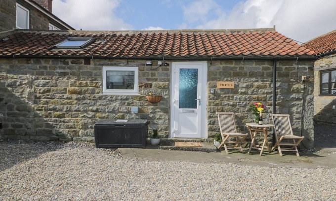 Scarborough Cottage | WREN, romantic, country holiday cottage, with open fire in Burniston