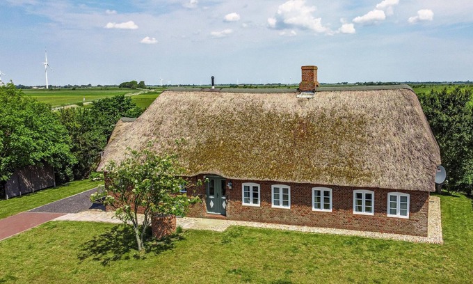 Dagebuell House | wunderschöne Reetdachkate