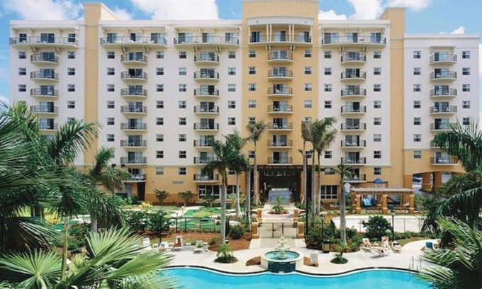 Survey Creek Condo | Wyndham Palm-Aire Resort 2 Bedroom Condo with Family-Friendly Amenities