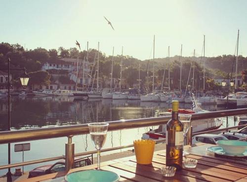 Vathi House | Xaradiotis House - A modern home away from home