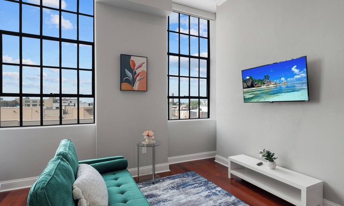 Olde Kensington Apartment | XL Studio - Grand Studio w/Private Gym