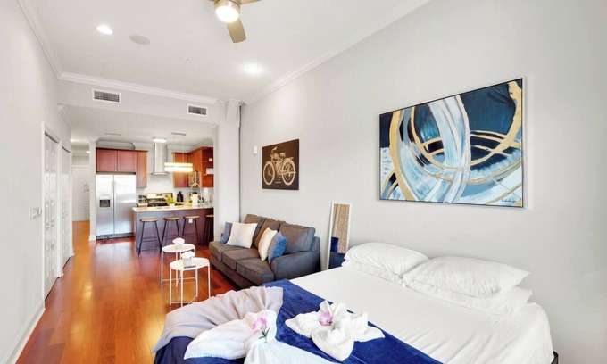 Olde Kensington Apartment | XL Studio - Stylish Studio w/Rooftop Pool