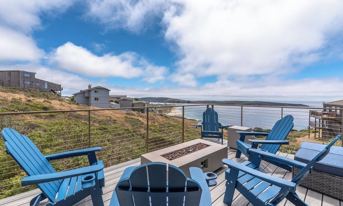 Dillon Beach House | Yacht Club~ Captivating Beach House w/Sea Views! Avail for Month at a time!