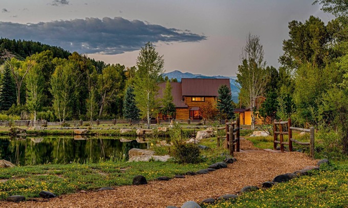 Pagosa Springs House | Yellowstone Riverside: 15% Off Until Nov 22!