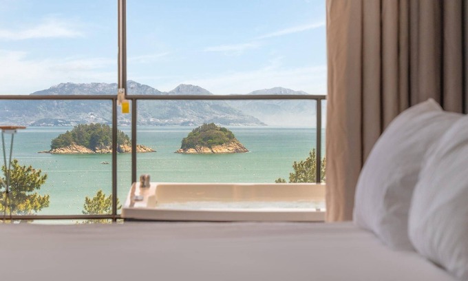Musilmok House | Yeosu Milagro Ocean View Spa Pension