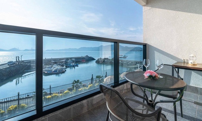 Hwajeong House | Yeosu Wayo Ocean View Pension