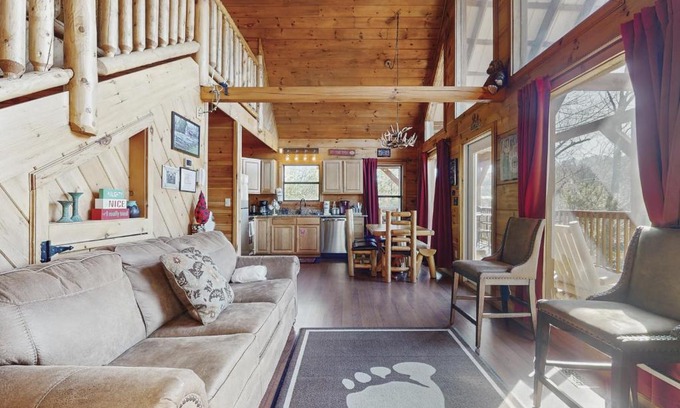 Caton House | Yeti Peak