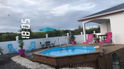 Le Moule House | YOLANDA HIBISCUS
