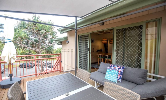 Point Lookout Apartment | You cannot beat this location a mere 100m to the nearest patrolled beach.