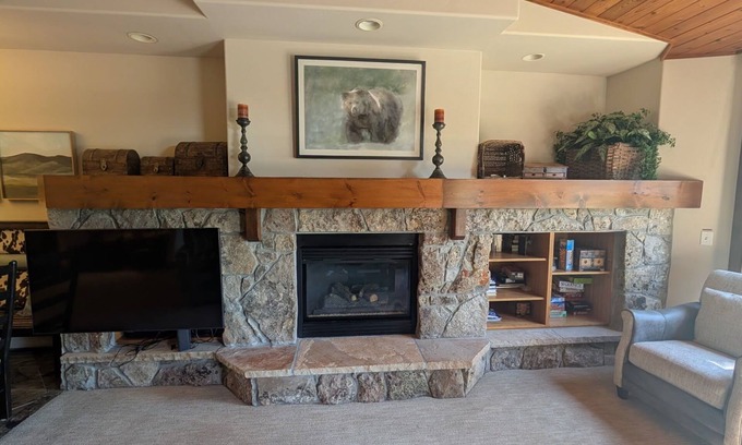 Steamboat Springs Condo | Your Christmas holiday in a beautiful ski-in/ski-out 4 bedroom townhome.