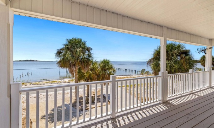 Cedar Key House | Your Coastal Paradise Awaits in Cedar Key!