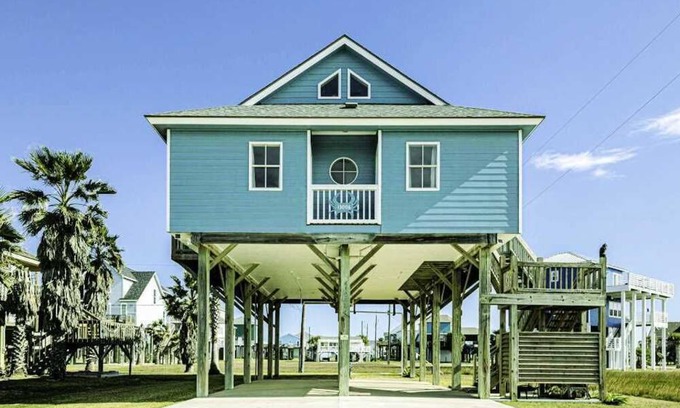 San Luis House | Your Family's Clubhouse by the Sea!