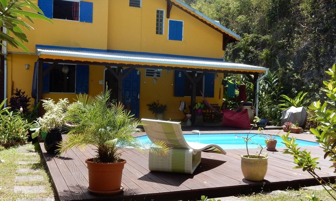 Le Gosier Apartment | Your holiday in a beautiful area with pool and spa