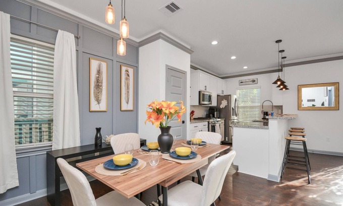 Greater East End House | Your Home, As You Imagine It |Downtown +NRG+ Med |