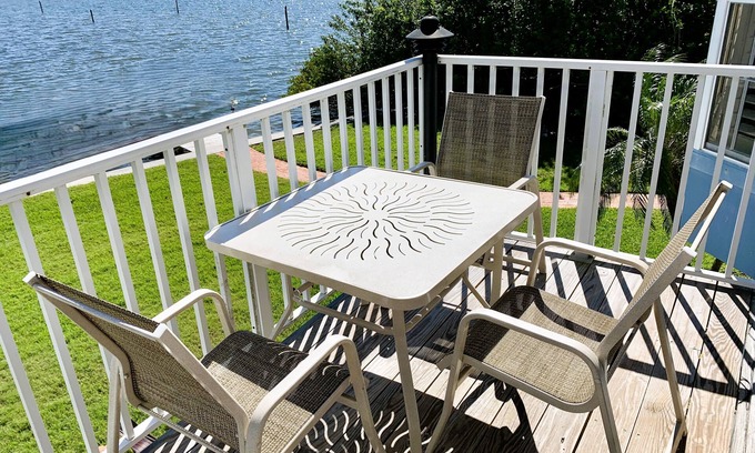 Whitney Beach Cottage | Your Home Away from Home: Little Gull 4BR Cottage