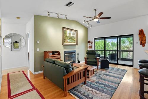 Gumbo Limbo House | Your Island Oasis Awaits on Sanibel - Near Beach