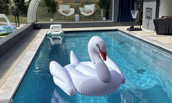 Frankfort House | Your Mission: 007 Luxury on the Bourbon Trail