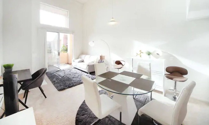 University City Condo | ★Your New Home🏡|Sunny|Penthouse Loft| La Jolla★