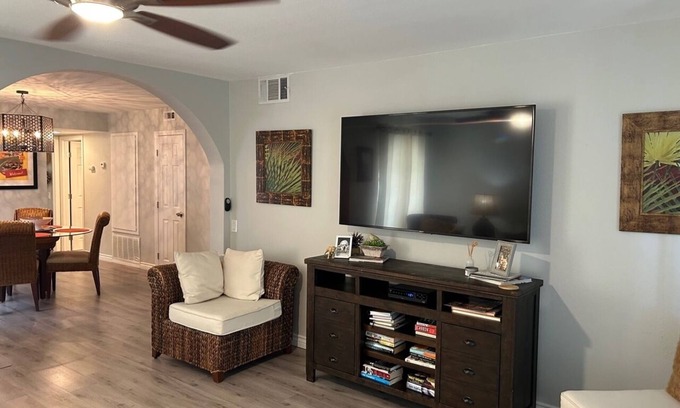 Sunrise Park Condo | Your Palm Springs Getaway!