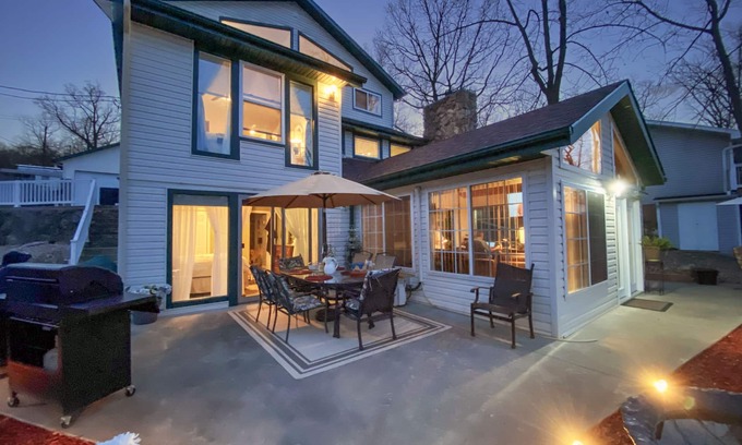 Sunrise Beach House | Your Paradise Awaits at the lake. 5bd/3bath big game room.