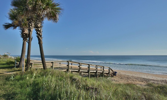 Florida Condo | Your Passport to Coastal Bliss in a Luxury Condo in Flagler Beach Awaits !