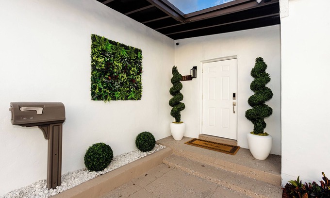 Flagami House | Your Perfect Oasis in Miami!
