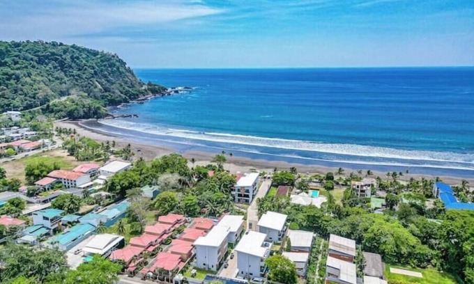 Jaco Villa | Your Private Resort Awaits–A Group's Dream Getaway