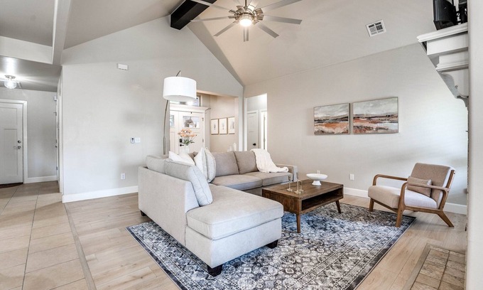 Oklahoma City House | Your Temporary Palace Awaits