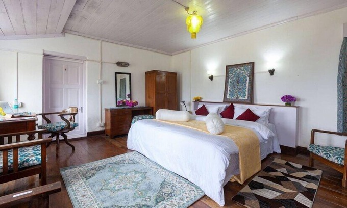 Darjeeling House | YuleTea Retreat A Premium Heritage Hotel