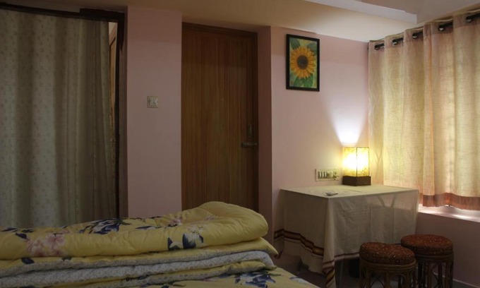 Thiruvananthapuram Bed & Breakfast | Zaatvm: Cozy room in a 3-room home at Sasthamangalam - only for families and solo women travellers