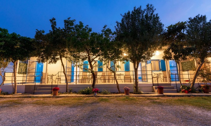 Agios Sostis Hotel | Zante Riva Studios