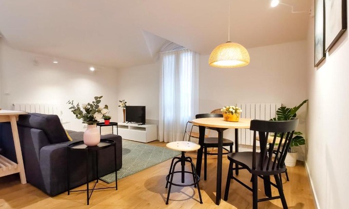Zarautz Apartment | Zarautz Bella Suite by Aston Rentals