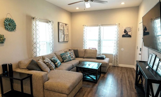 Denver Heights House | Zayn's Place Dog Friendly Home