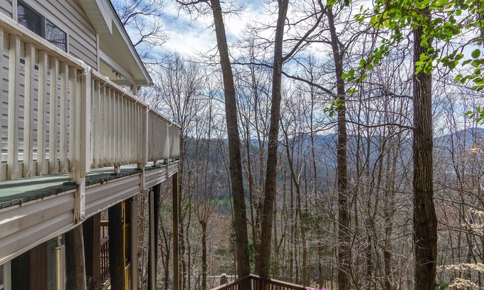 Montreat Apartment | Zen Hideaway | Covered Deck, Winter View, 6 min. to Lake Susan!